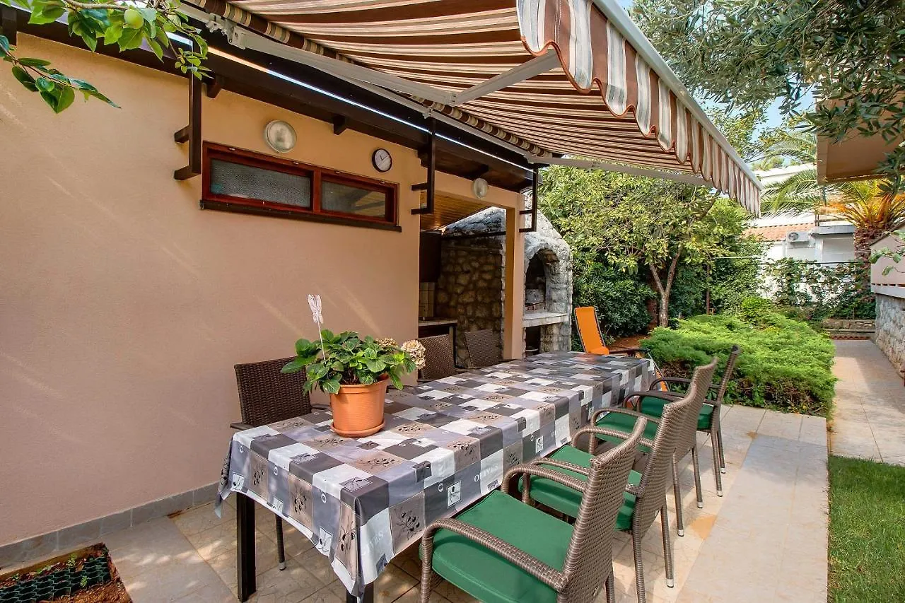Apartments By The Sea Artatore, Losinj - 7934 Čunski